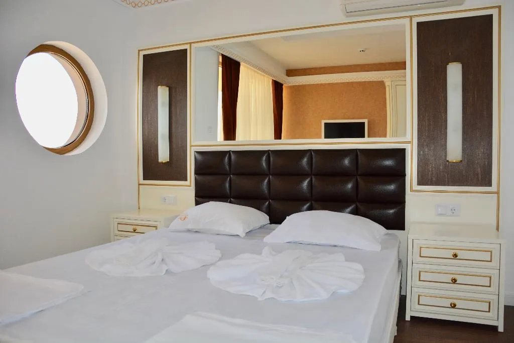 APARTMENT TWO BEDROOMS ONE BATHROOM Room, Golden Rainbow, Bourgas