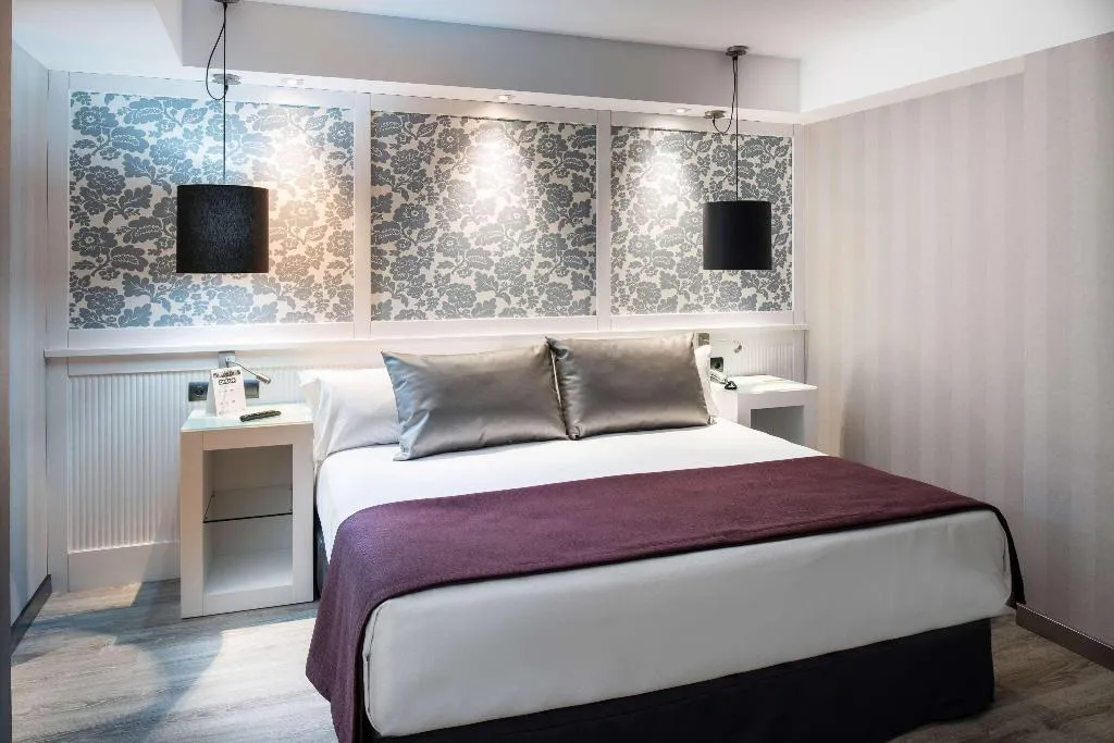 Room, Catalonia Roma, Barcelona