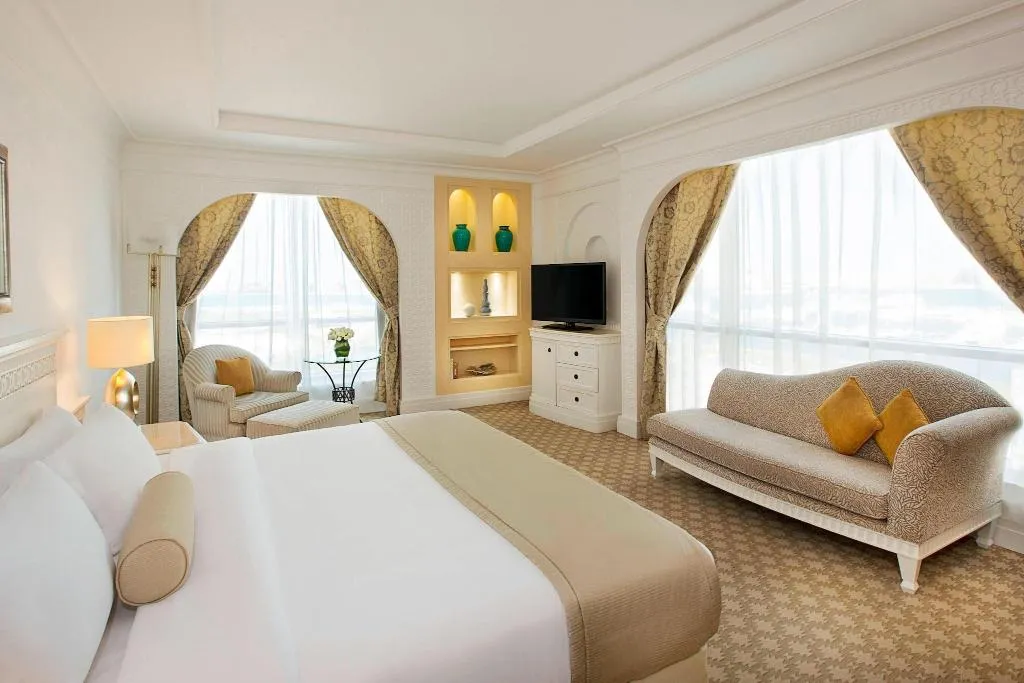 Room, Habtoor Grand Resort, Autograph Collection, Dubai