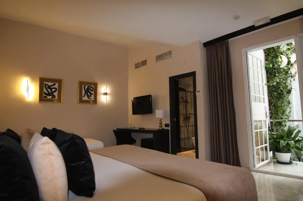 TRIPLE STANDARD Room, San Gil, Seville