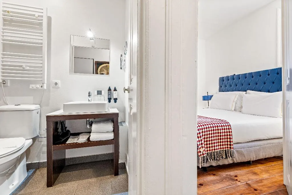 DOUBLE STANDARD Room, Casa Do Jasmim By Shiadu, Lisbon