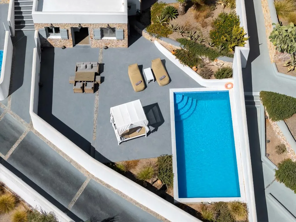 VILLA WITH PRIVATE POOL Room, Desiterra Resort, Santorini