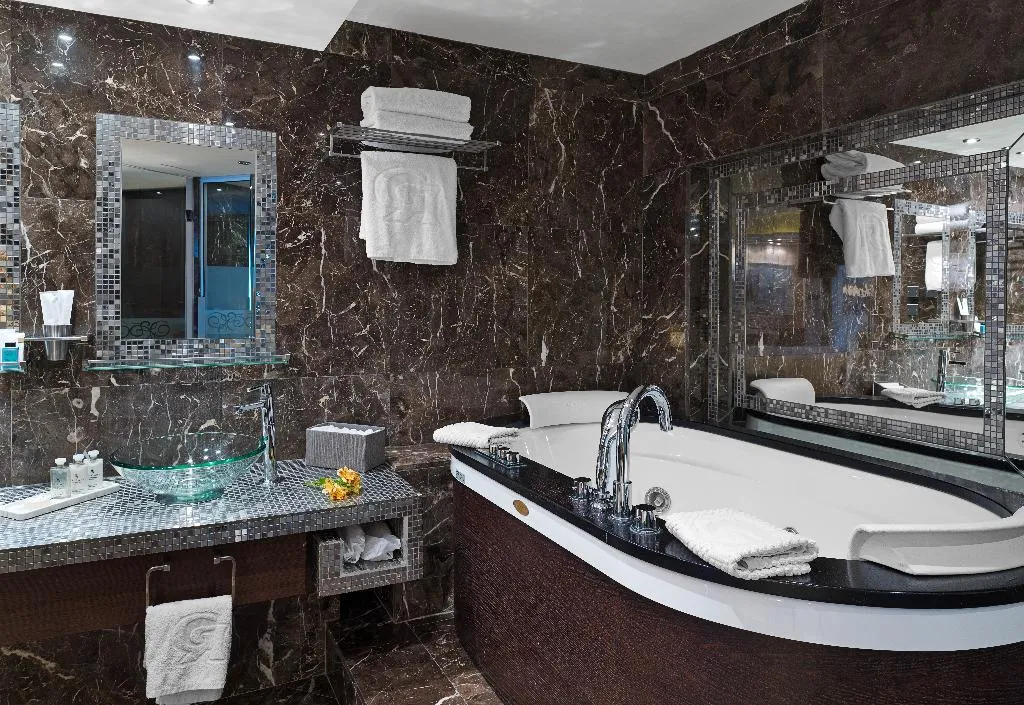 SUITE Presidential Room, The GrandResort-Leonardo Limited Edition, Cyprus