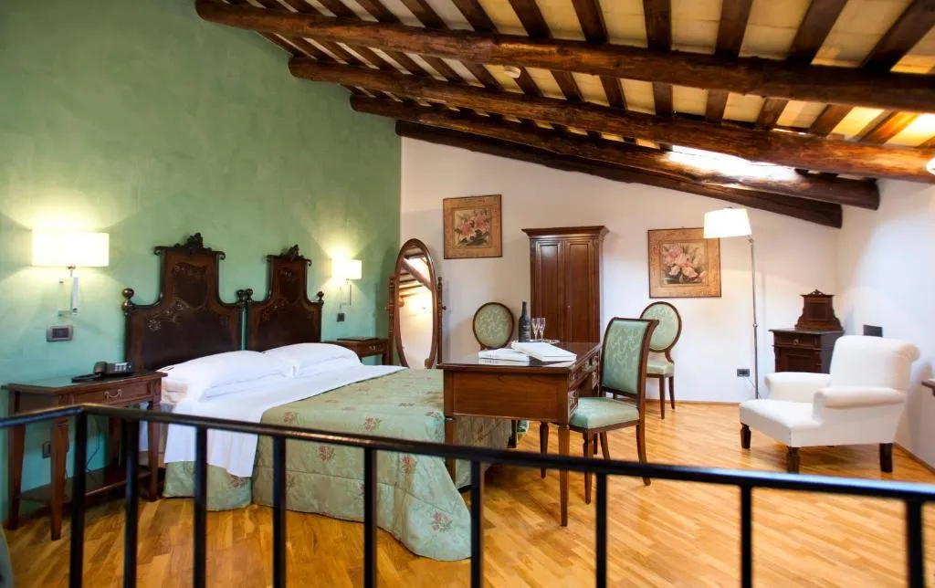 QUADRUPLE DELUXE Room, Hotel Carmine, Palermo