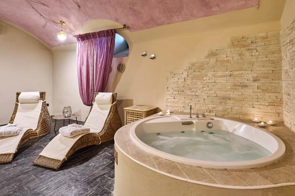 APARTMENT DELUXE ONE BEDROOM Room, Borgo San Giusto, Florence