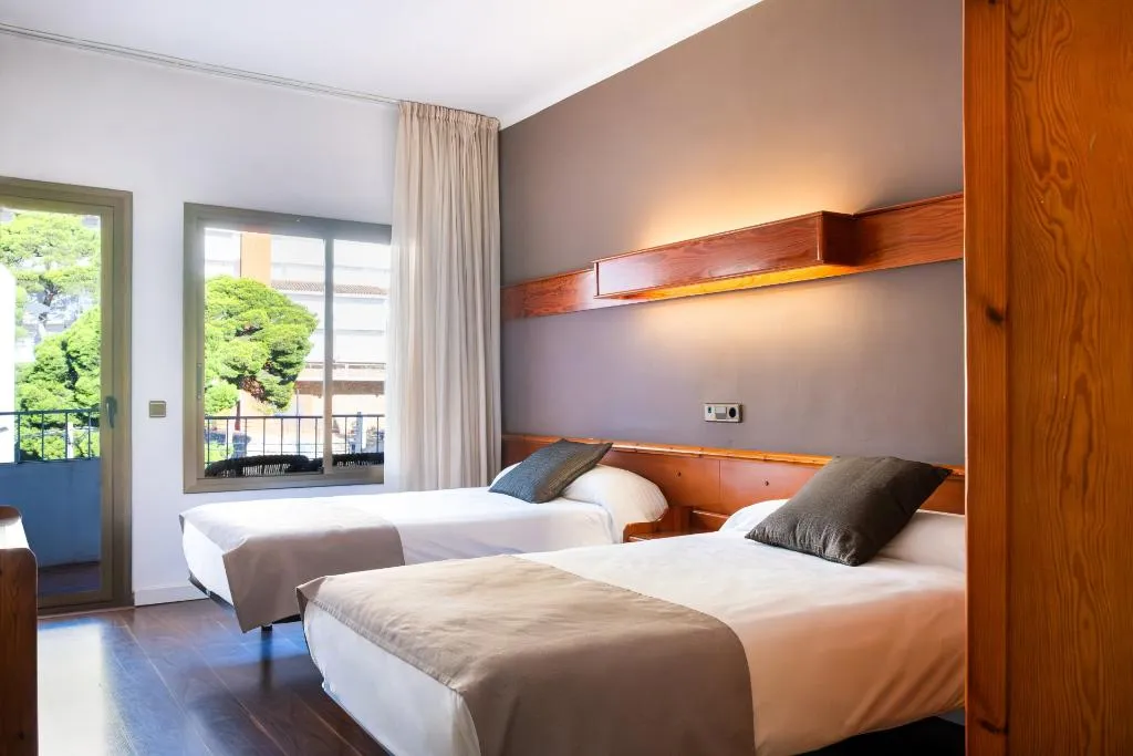 DOUBLE STANDARD Room, Checkin Flamingo, Costa Brava