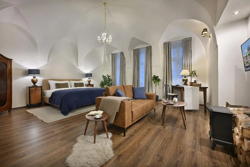 SUITE DELUXE KING BED Room, U Šuterů Boutique Hotel, Prague