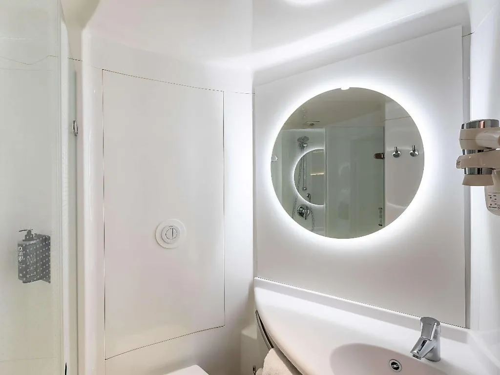 DOUBLE WITH DOUBLE BED Room, ibis Lisboa Alfragide, Lisbon