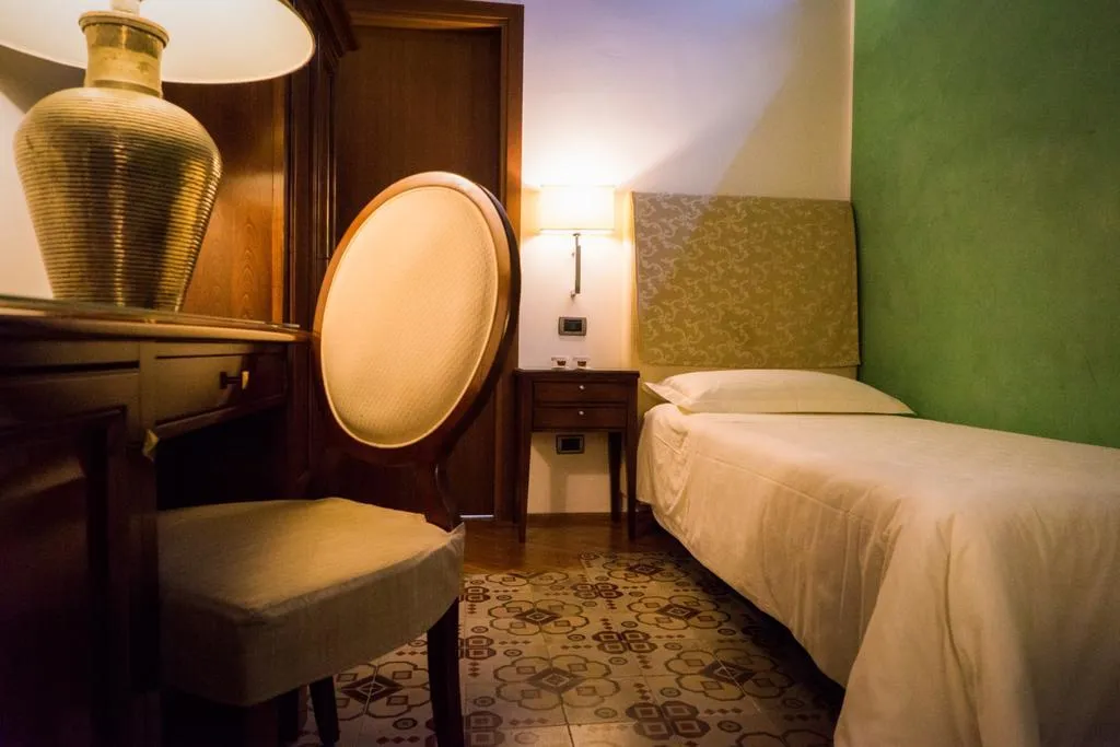 SINGLE STANDARD Room, Hotel Carmine, Palermo