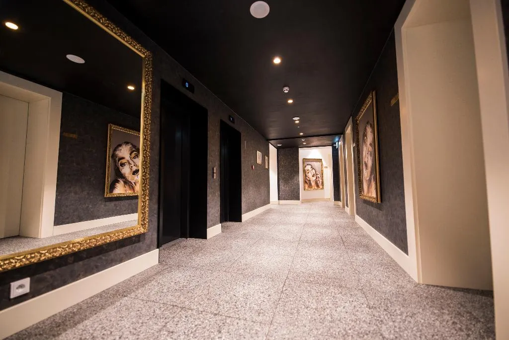 Lobby, The Gold Bank, Prague