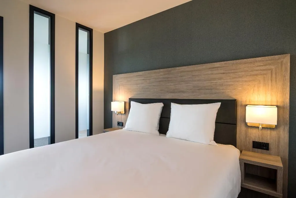 APARTMENT TWO BEDROOMS Room, Aparthotel Adagio Amsterdam City South, Amsterdam