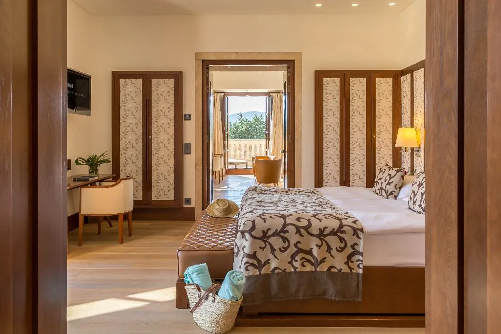 SUITE STANDARD Room, Castell Son Claret, Majorca