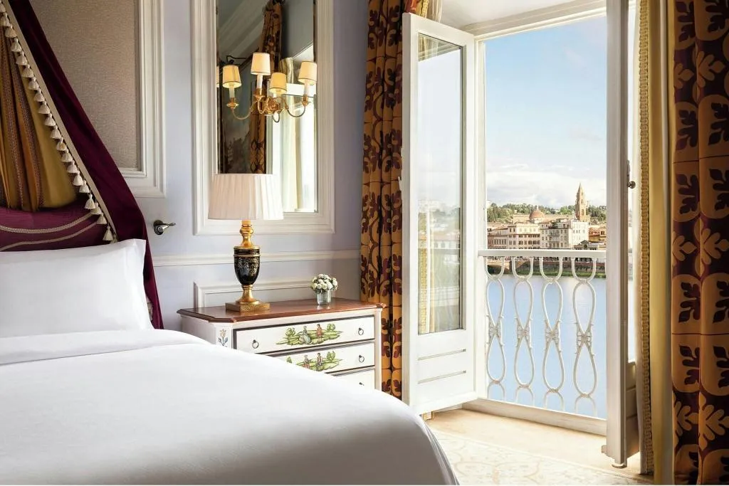 DOUBLE PREMIUM WITH VIEWS Room, St Regis Florence, Florence