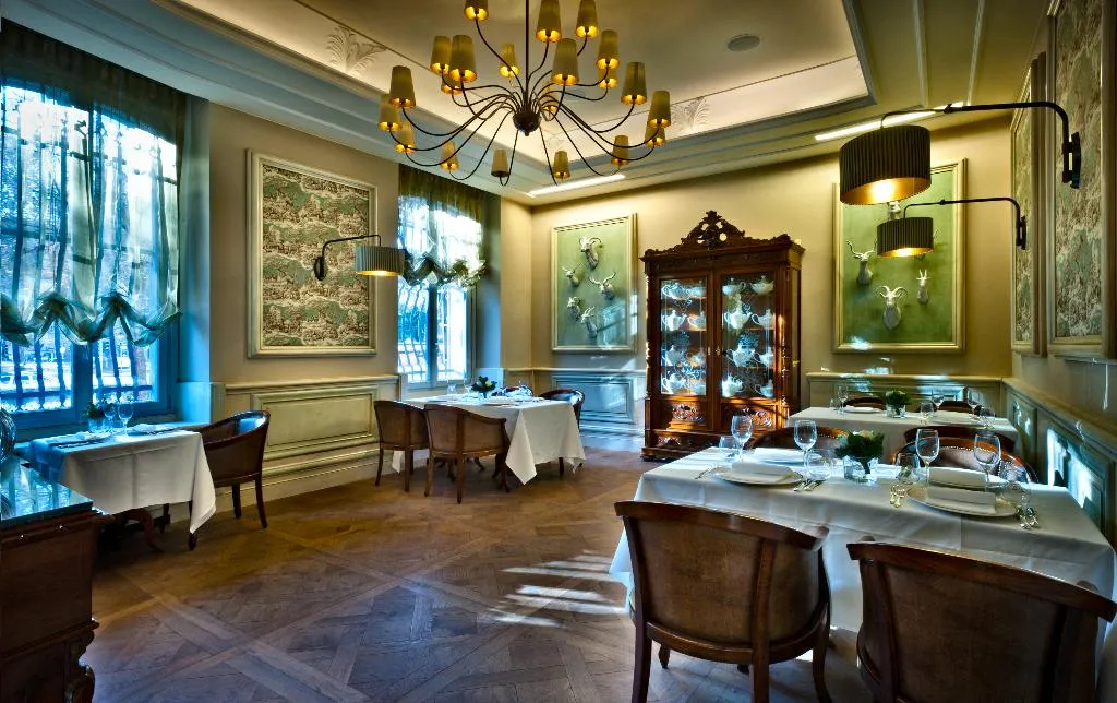 Restaurant, Chateau Monfort, Milan