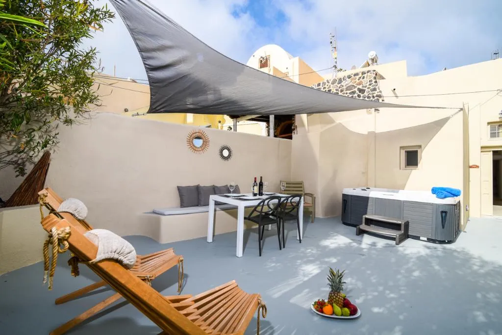 VILLA PREMIUM GARDEN VIEW Room, Suite Home Santorini, Santorini