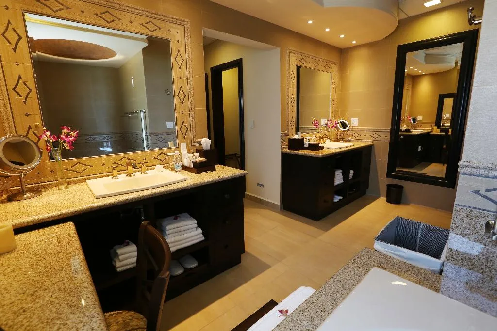SUITE BEACH FRONT Room, Holiday Inn Club Vacations Grand Residences All In, Cancun Area