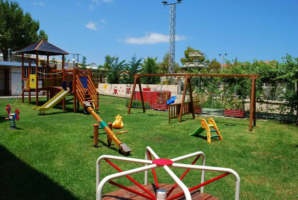 Sports and Entertainment, Contessa, Zante