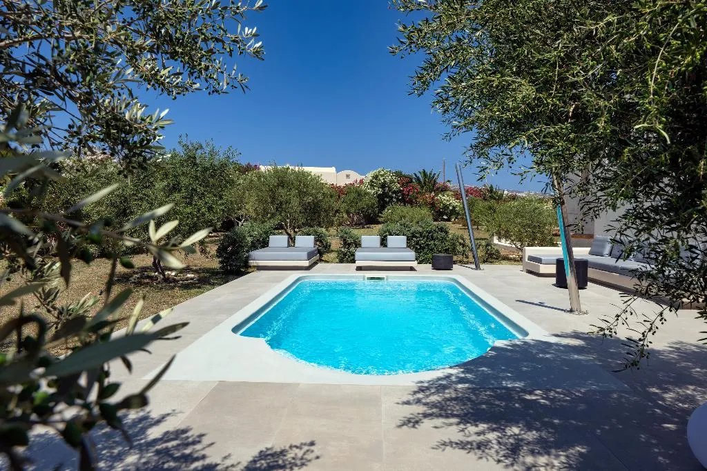 VILLA THREE BEDROOMS WITH PRIVATE POOL Room, Sienna Eco Resort, Santorini