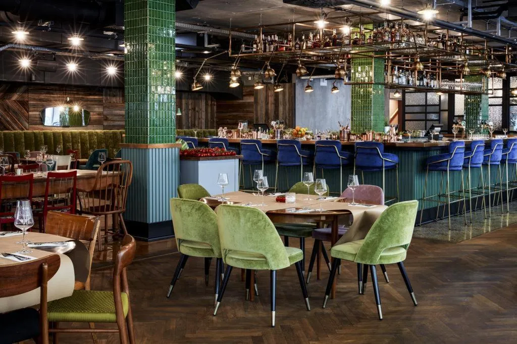 Bar, Max Brown 7th District, part of Sircle Collect, Vienna