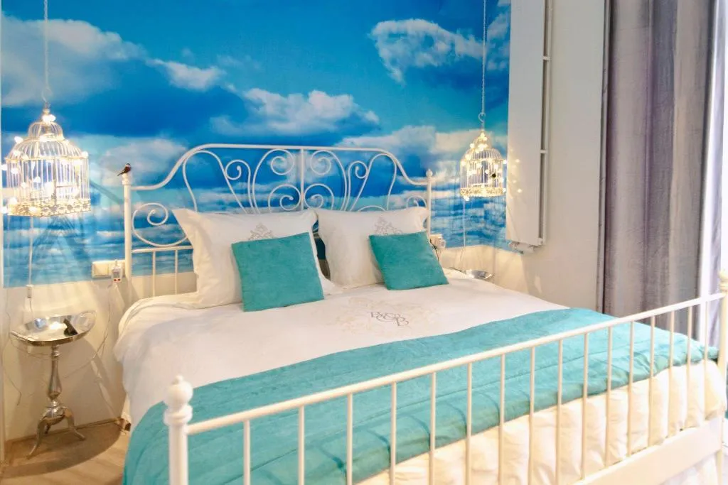 General view, De Bedstee Boutique Capsule Hotel, Amsterdam