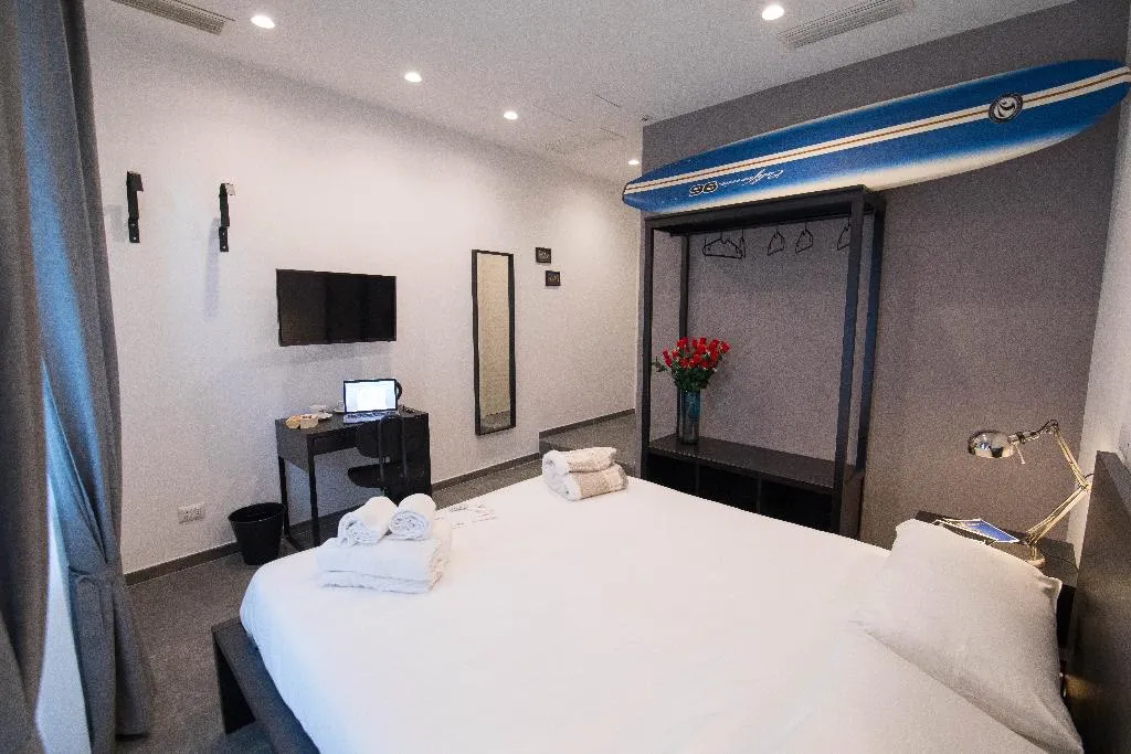 DOUBLE BUSINESS Room, Quattro Briganti, Naples