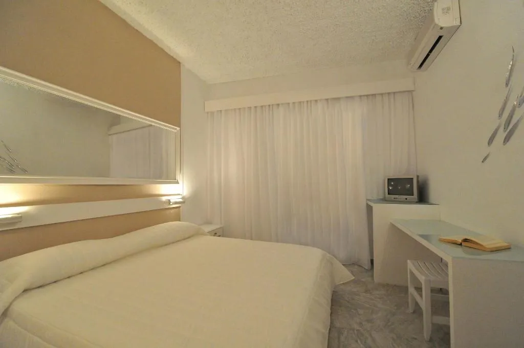 Room, Porto Castello, Santorini