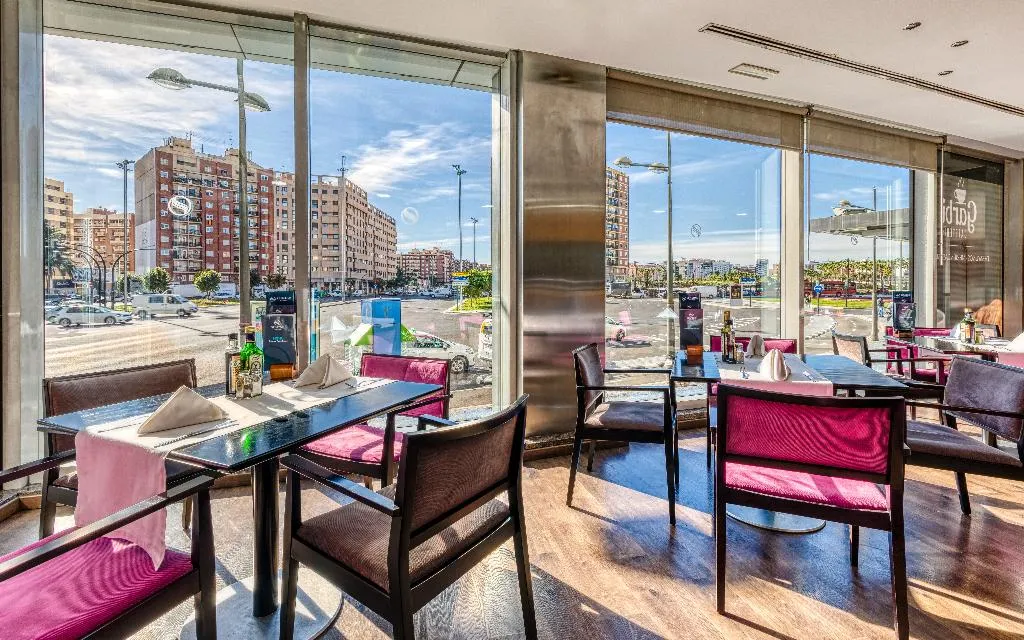 Bar, Senator Parque Central Hotel, Valencia