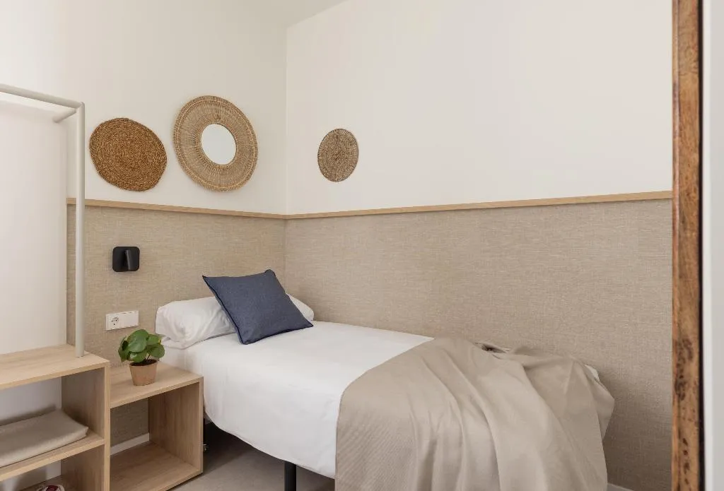 APARTMENT TWO BEDROOMS WITH TERRACE Room, Líbere Valencia Ruzafa, Valencia