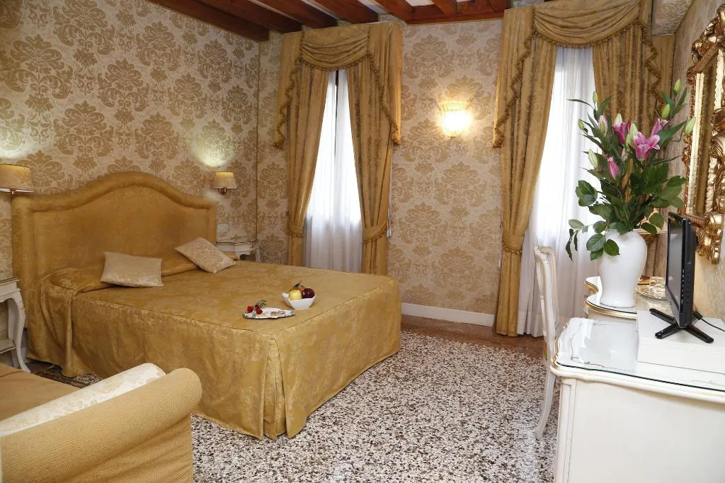 Room, Ca Furlan, Venice