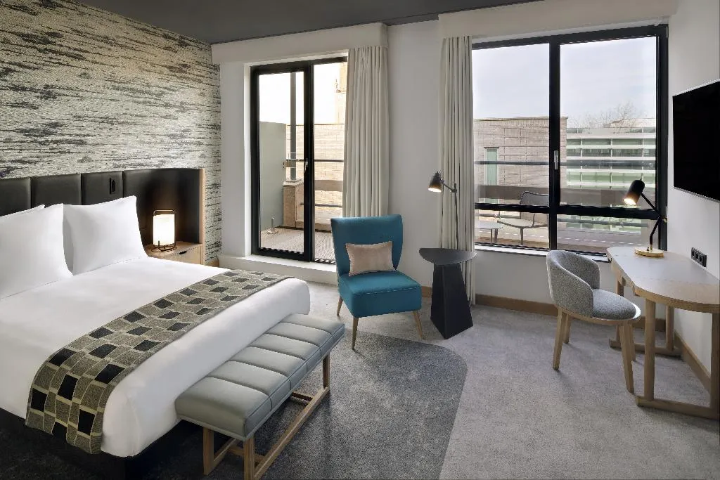 Room, Movenpick Hotel The Hague, Amsterdam