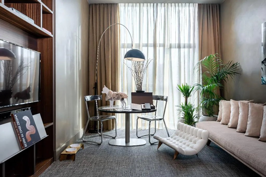 JUNIOR SUITE CITY VIEW Room, Me Milan Il Duca, Milan