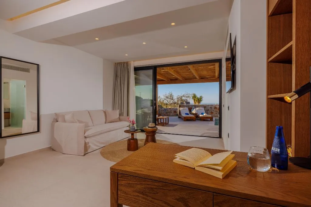 SUITE DELUXE GARDEN VIEW Room, Deos Luxury Suites, Crete