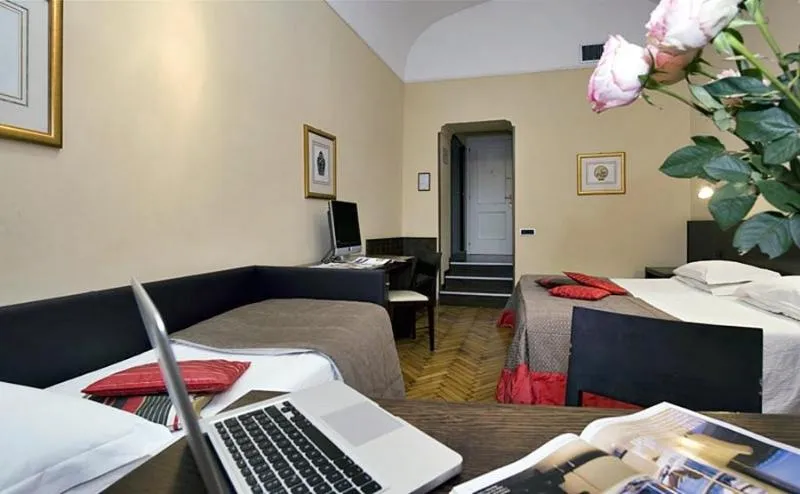 QUADRUPLE STANDARD Room, De Petris, Rome