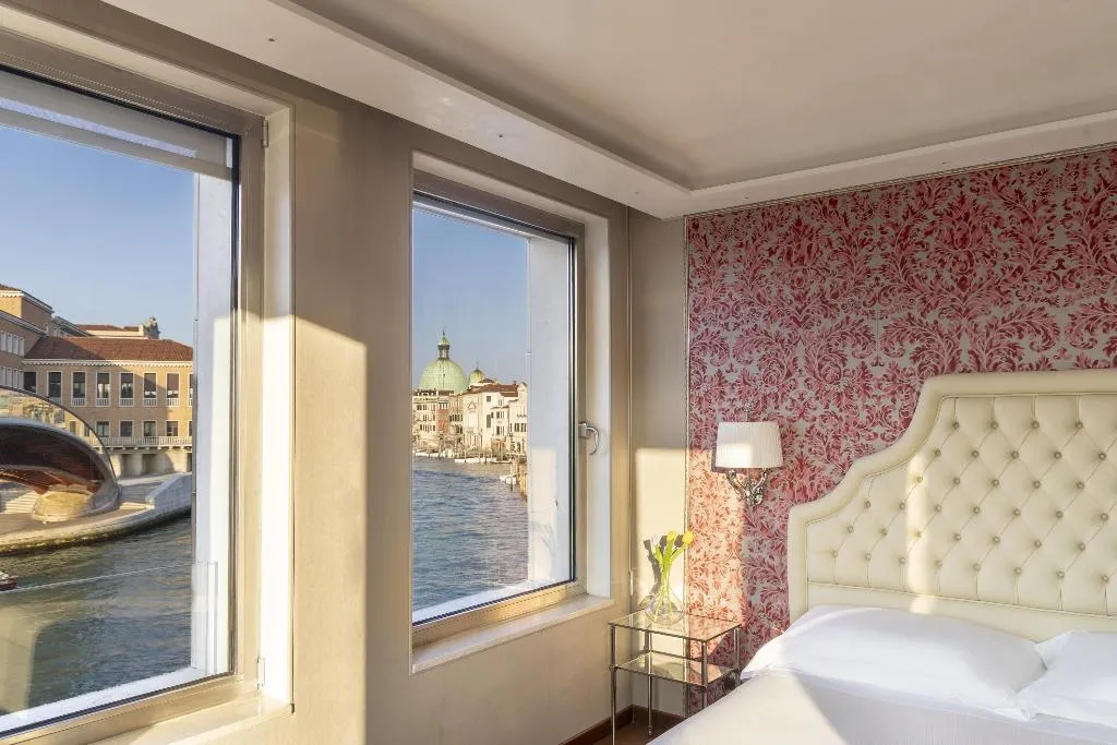 Room, Santa Chiara, Venice