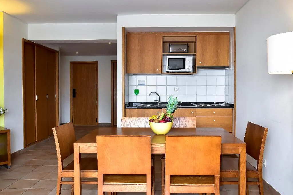 APARTMENT POOL VIEW TWO BEDROOMS Room, Aqualuz Lagos by The Editory, Algarve