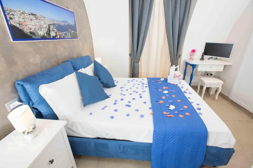 Room, Chiaia Suites, Naples