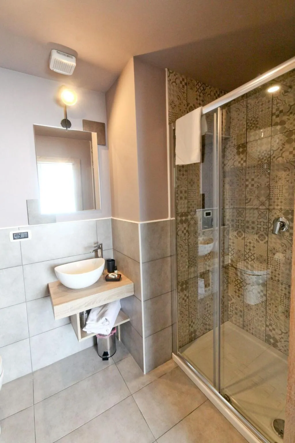 Room, B&B De Gasperi 55, Naples