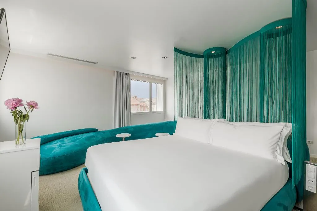 JUNIOR SUITE CAPACITY 1 Room, Room Mate Oscar, Madrid, Madrid