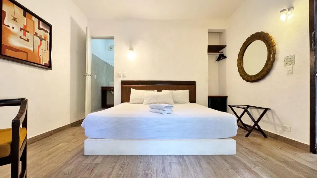 Room KING SIZE BED Room, Siesta Fiesta Hotel – 5th Avenue, Playa Del Carmen