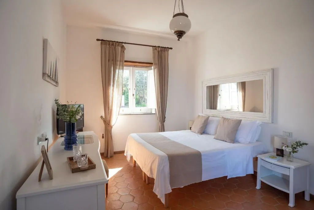 Room, Villa Puolo - With Private Sea Access, Naples