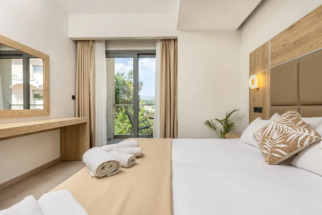 Room DELUXE ONE BED Room, Esperia Hotel, Zante
