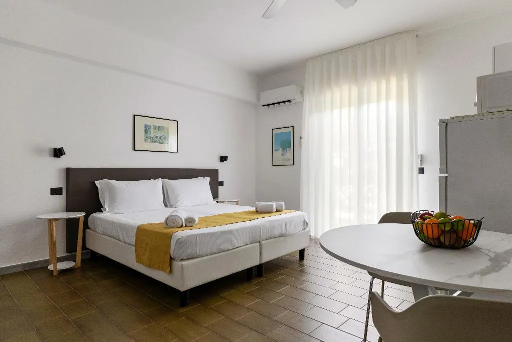 DOUBLE WITH BALCONY Room, Villa Collina, Taormina