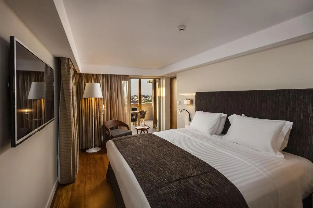 SUITE KING SIZE BED Room, Samaria, Crete