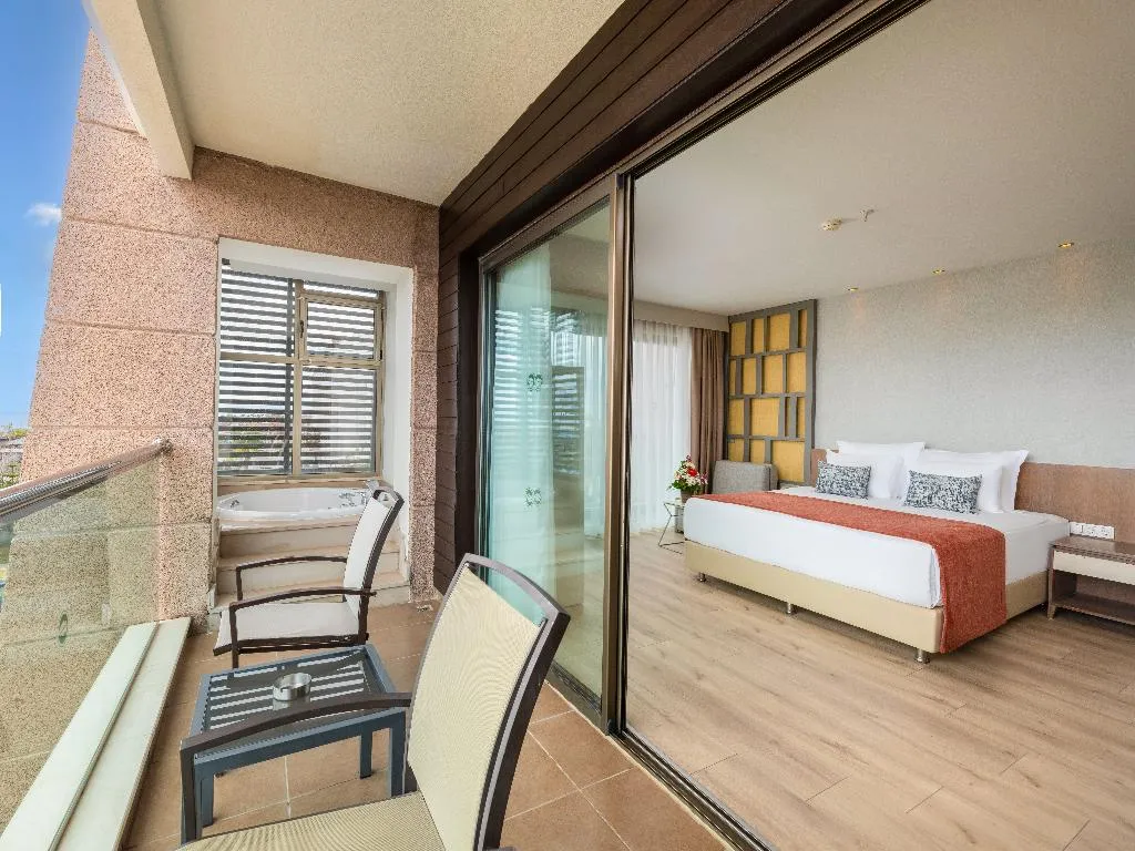 DOUBLE WITH JACUZZI Room, Sherwood Dreams Resort, Antalya