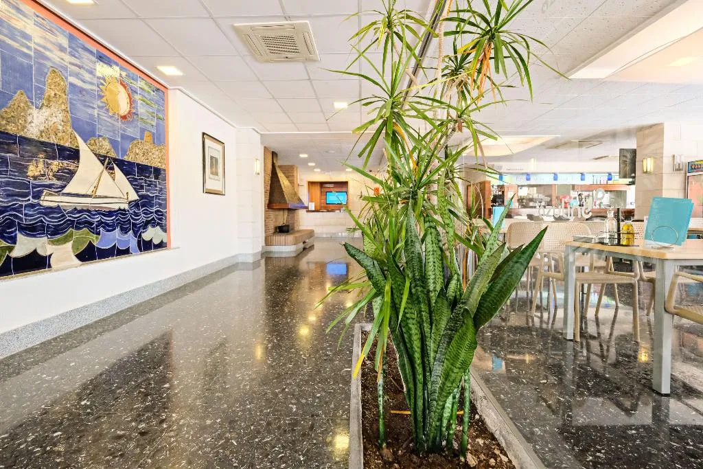 Lobby, AzuLine Hotel S'Anfora & Fleming, Ibiza