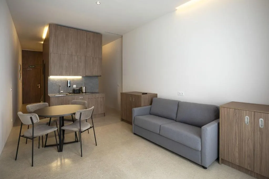 Room, Dau Studios, Valencia