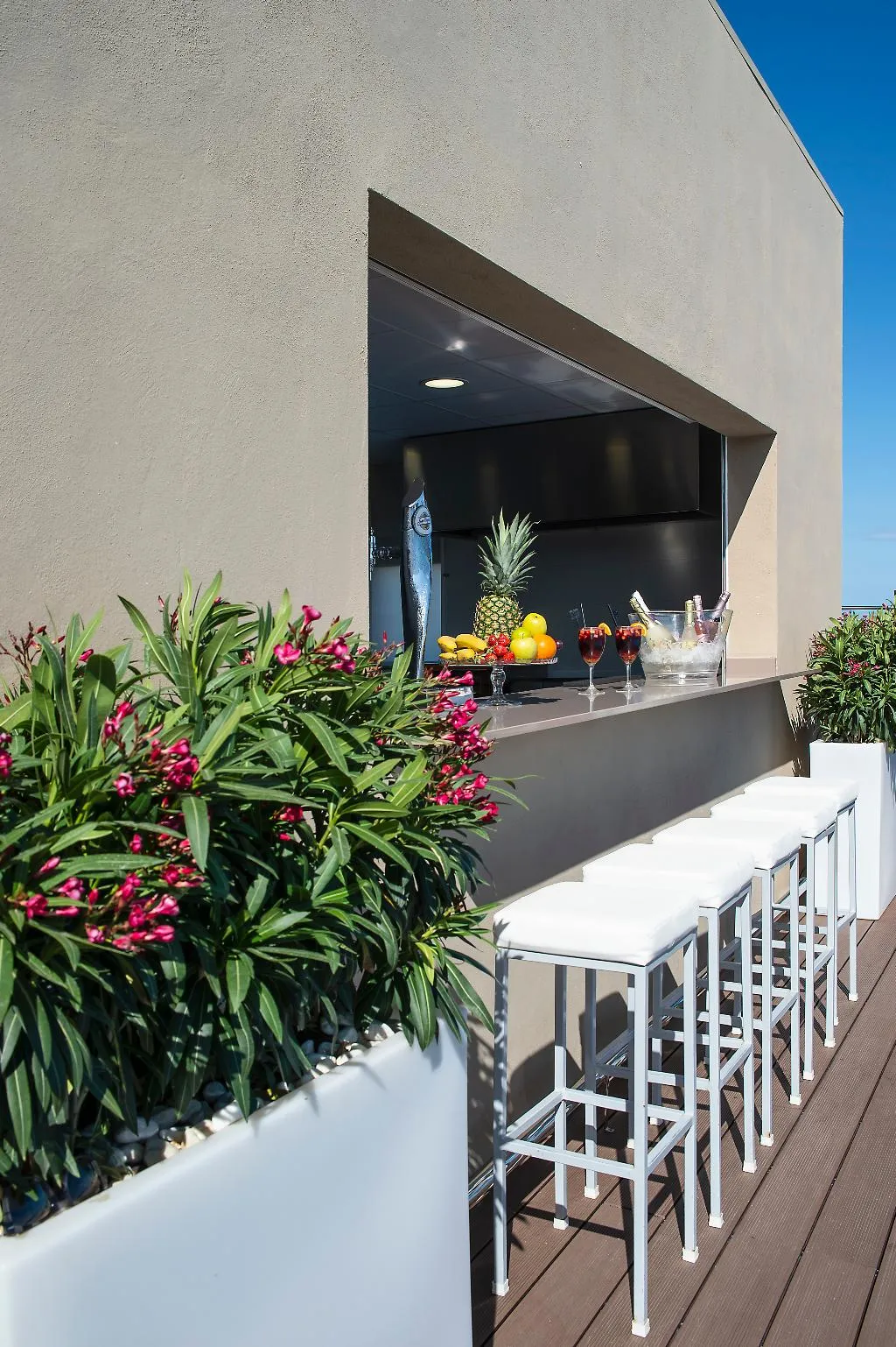 Terrace, Hotel El Puerto by Pierre & Vacances, Costa Del Sol