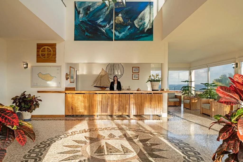 Lobby, Albatroz Beach & Yacht Club, Madeira