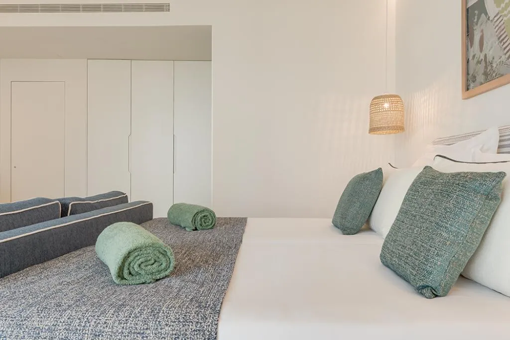 QUADRUPLE SUPERIOR Room, The Editory Ocean Way Funchal, Madeira