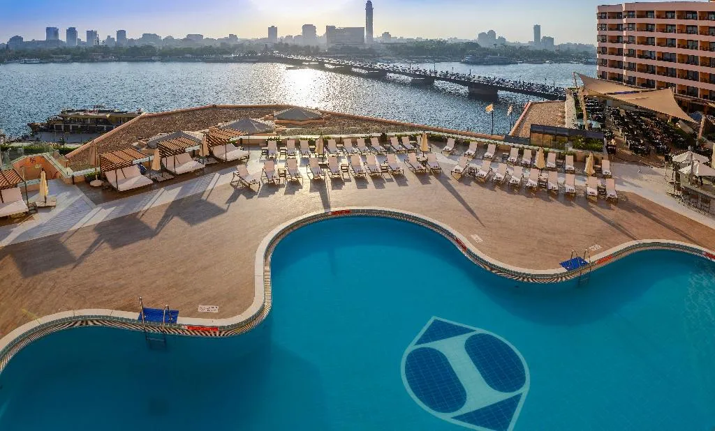 Pool, Semiramis InterContinental Cairo, Cairo